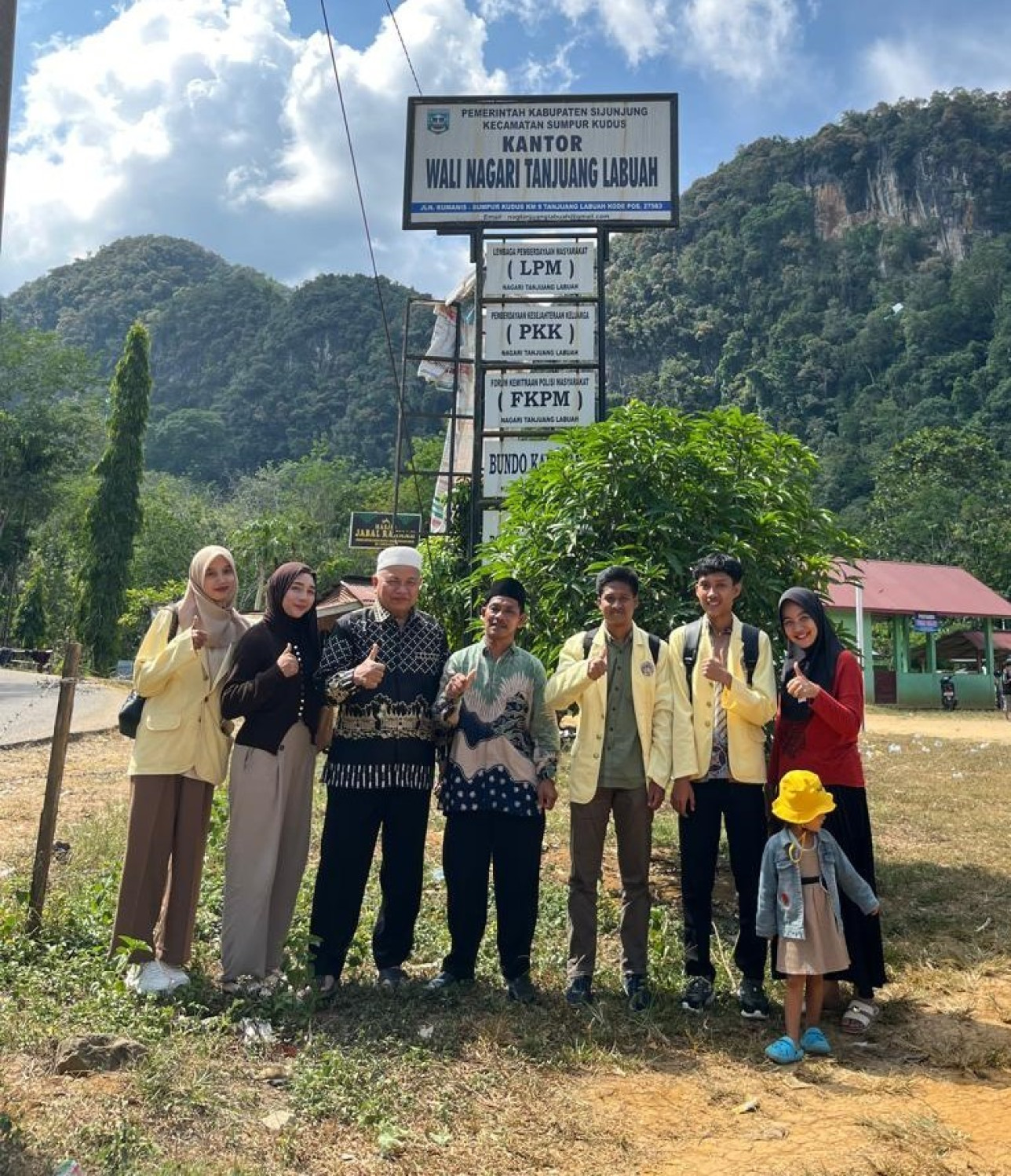 Survei Tempat KKN Mahasiswa periode Juli Desember di Nagari Tanjung Labuah Kec. Sumpur Kudus Kab. Sijunjung: DPL:  Dr. Khairuddin, M. Kes, AIFO. (15/06/2025)