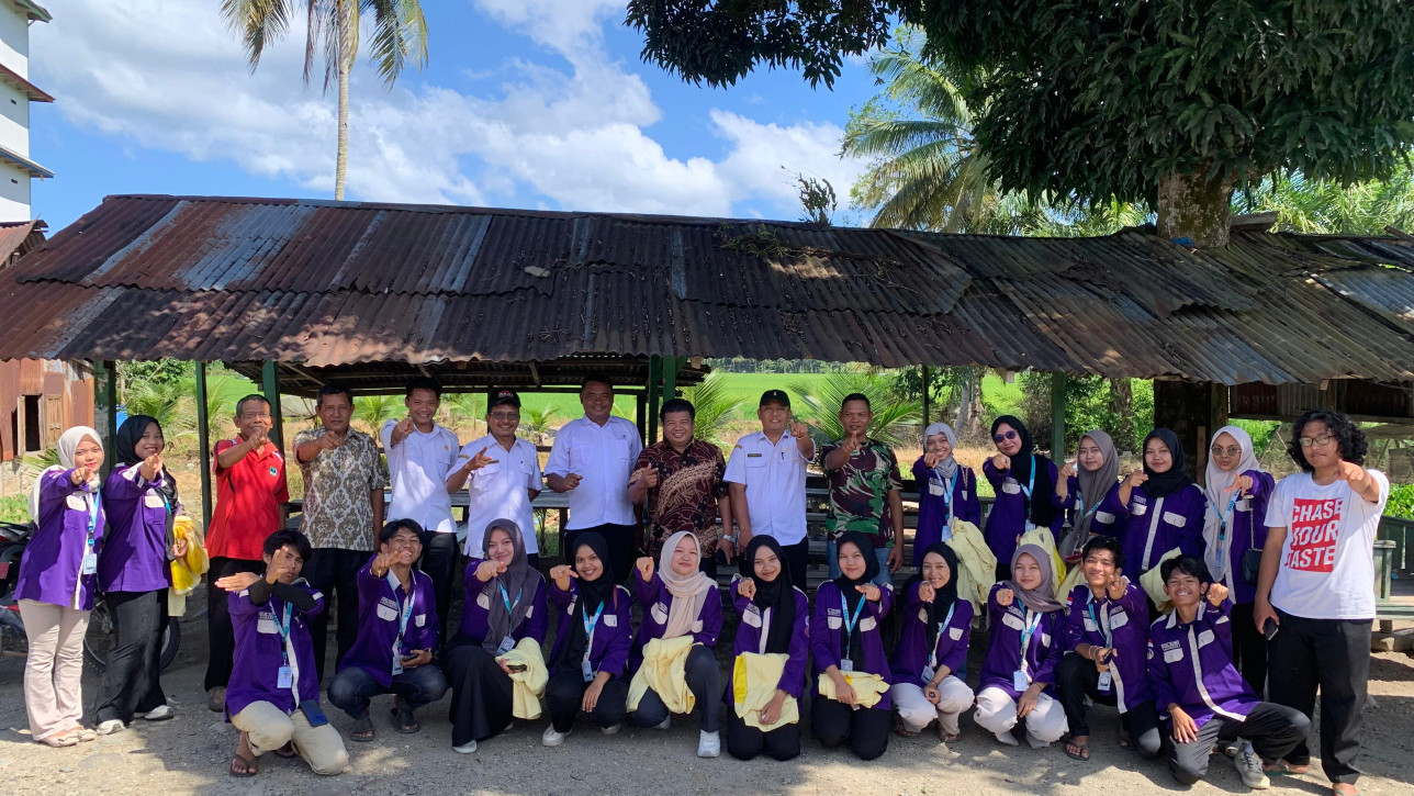 Monitoring KKN Tematik UNP Juli-Desember di Nagari Desa Baru, Kab. Pasaman Barat. DPL: Prof. Dr. Asrizal, M.Si. (16/07/2025)
