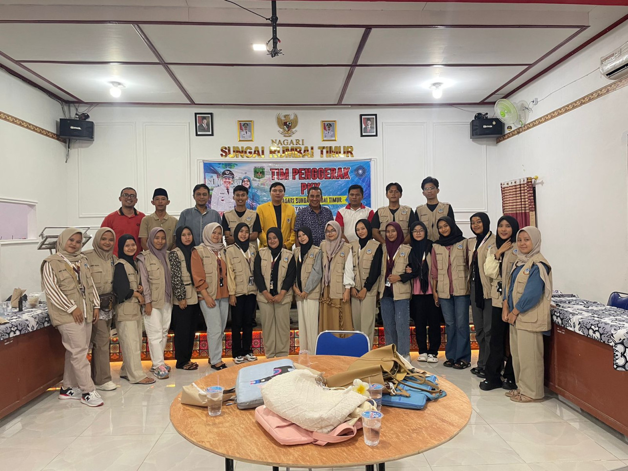 Pengantaran mahasiswa KKN UNP periode Juli Desember ke Nagari Sungai Rumbai Timur, Kab. Dharmasraya. DPL: Berto Apriyano, S.Pd., M.Pd. (17/06/2025)