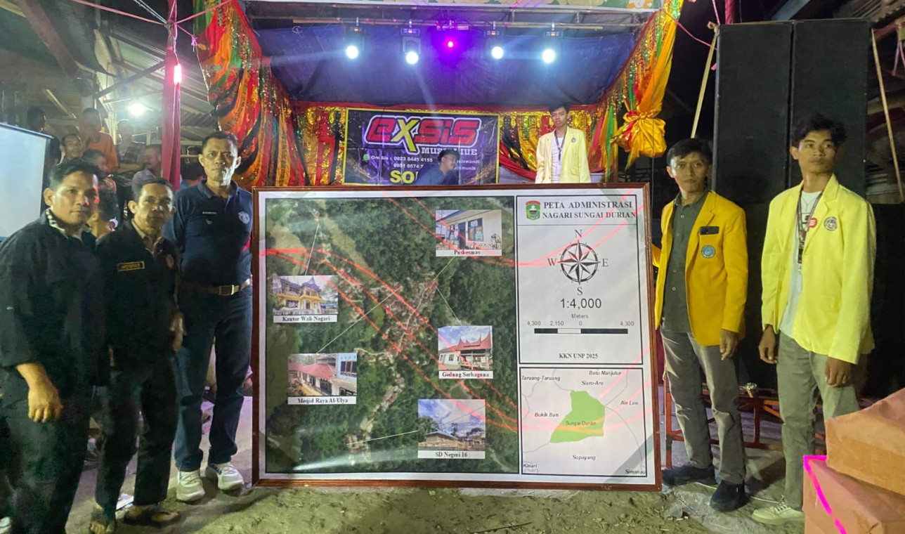 Aktivitas KKN UNP Juli-Desember di Nagari Sungai Durian, Kab. Solok: Membuat Peta Nagari. DPL:   Rizki Syafril, SHI, M.Si. (17/07/2025)