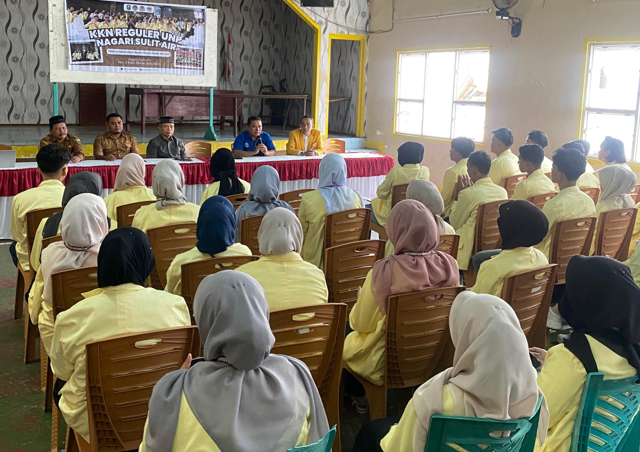 Pengantaran mahasiswa KKN UNP periode Juli Desember ke Nagari Sulik Air. Kab. Solok. DPL:   Dr. Muhammad Adri, S.Pd, MT (17/06/2025)