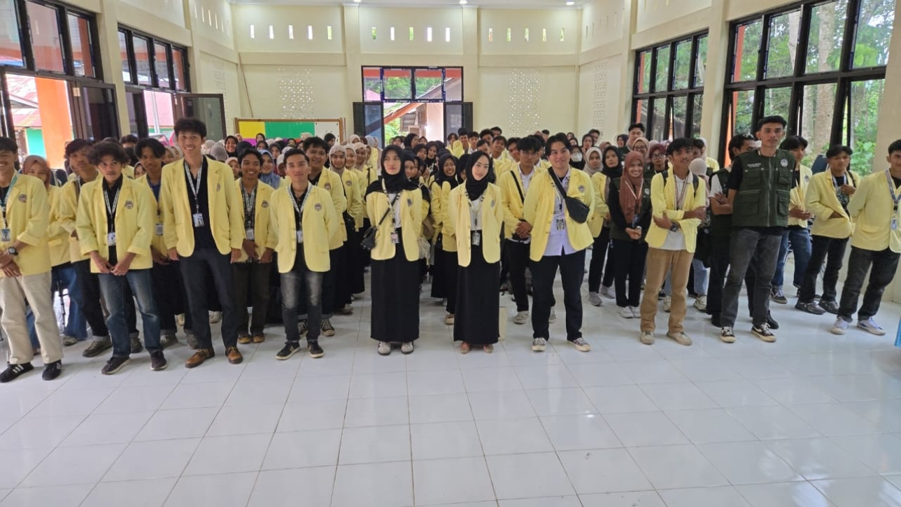 Pengantaran mahasiswa KKN UNP periode Juli Desember ke Desa Tampuak Tangah 1 dan 2, Kab. Sawahlunto. DPL:  Prof. Dr. Ir. Sukardi, M.T., IPM dan  Dra. Adriani. M.Pd (17/06/2025)