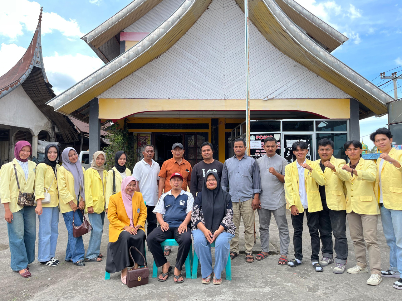 Survey lokasi mahasiswa KKN periode Juli Desember Nagari Sumanik Kab. Tanah Datar. DPL: Ns. Ramaita, M.Kep. (09/06/2025)