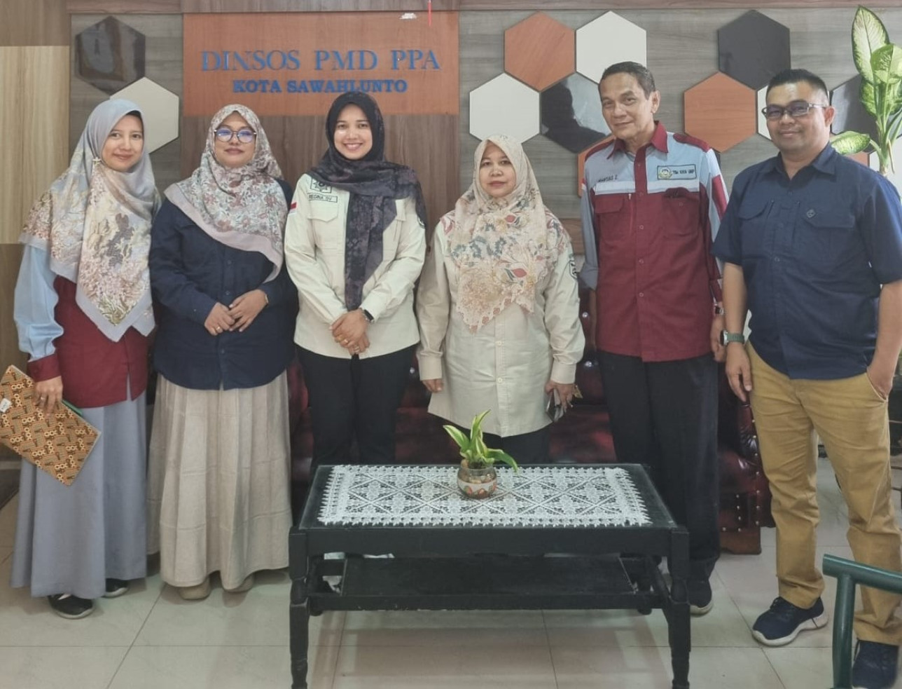 Monev Tim KKN UNP Juli-Desember di Kota Sawahlunto:  Dr. Dr. Puji Gusri Handayani, S.Pd., M.Pd., Kons. dan Dr. Martias Z, S. Pd, M.Pd.(08/07/2025)