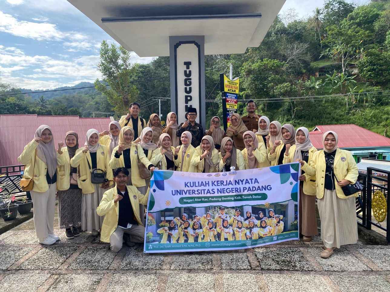 Pengantaran mahasiswa KKN UNP periode Juli Desember ke Nagari Atar, Kab. Tanah Datar. DPL:  Prof. Drs. Syafri Ahmad, S.Pd., M.Pd., Ph.D. (17/06/2025)