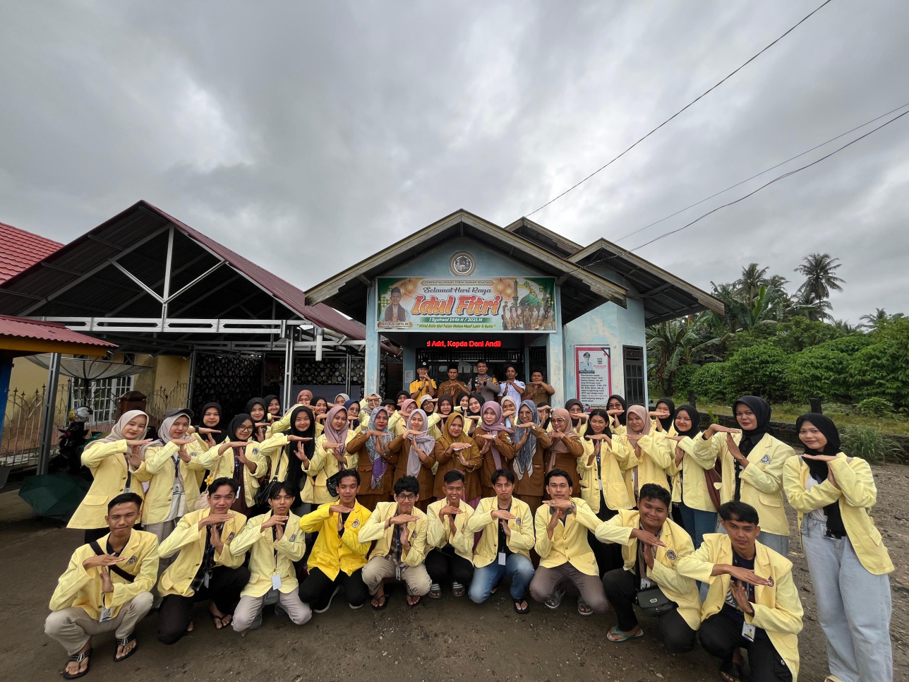 Pengantaran mahasiswa KKN UNP periode Juli Desember ke Nagari Toboh Gadang Selatan, Kab. Padang Pariaman. DPL: Dr. Elfi Tasrif, MT. (17/06/2025)