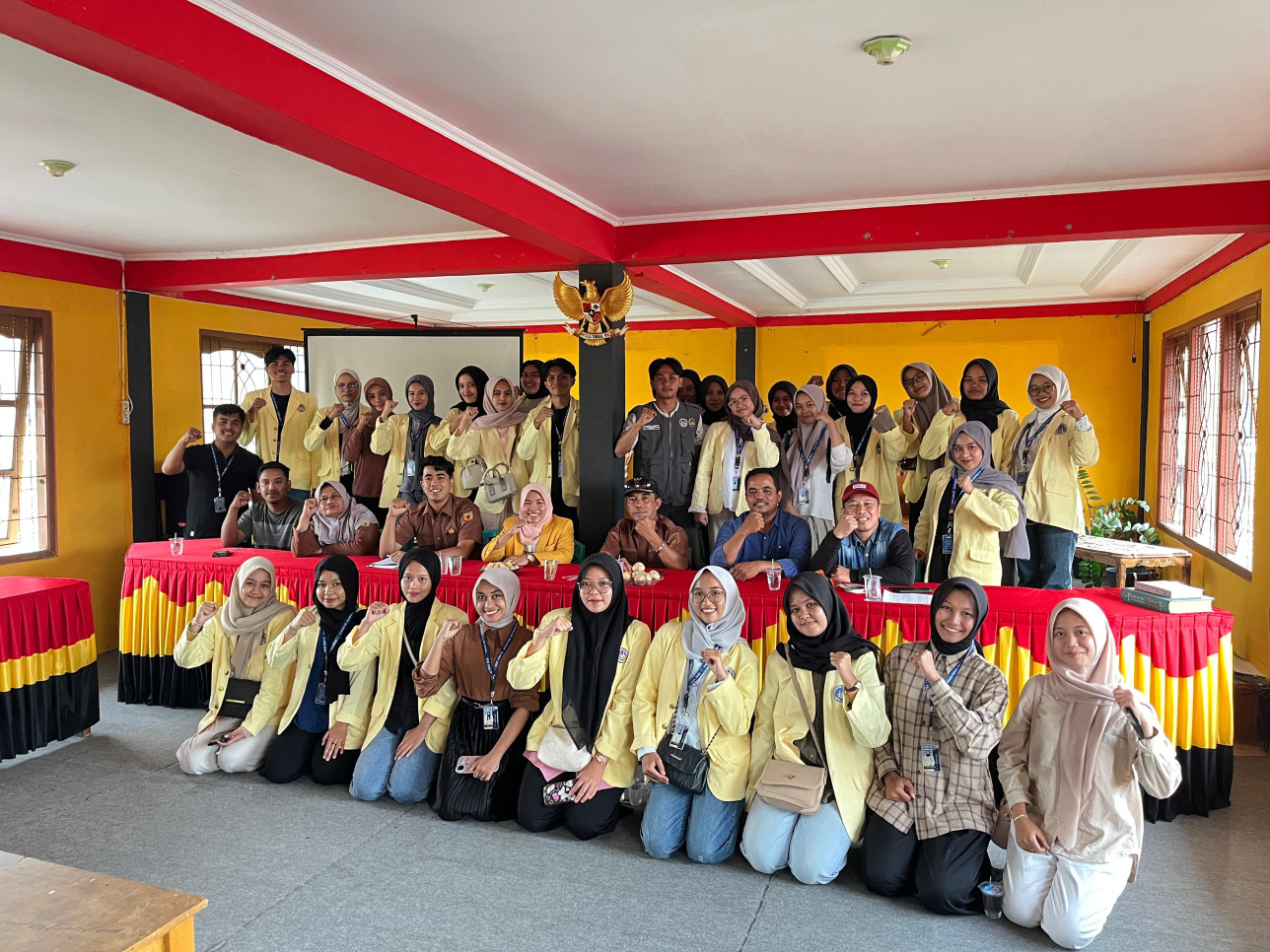 Pengantaran mahasiswa KKN UNP periode Juli Desember ke Nagari Sumanik. Kab. Tanah Datar. DPL: Ns. Ramaita, M.Kep. (17/06/2025)
