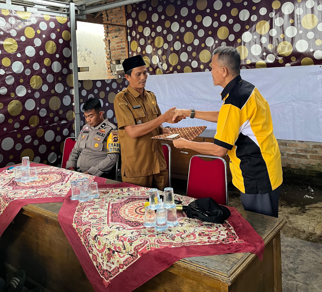 Pengantaran mahasiswa KKN UNP periode Juli Desember ke Nagari Toboh Gadang Selatan, Kab. Padang Pariaman. DPL: Dr. Elfi Tasrif, MT. (17/06/2025)