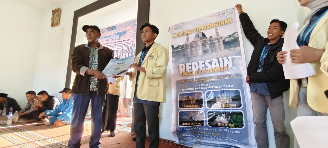 Aktivitas KKN UNP Juli-Desember di Nagari Kampung Batu Dalam, Kab. Solok: Membuat Desain Mesjid. DPL: Dr. Indah Muliati, S.PdI, M.Ag. (17/07/2025)