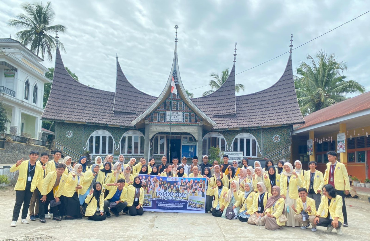Ns.Prima Yoselina, S.Kep,M.KepPengantaran mahasiswa KKN UNP periode Juli Desember ke Nagari Situmbuk, Kab. Tanah datar. DPL: Ns.Prima Yoselina, S.Kep,M.Kep (17/06/2025)