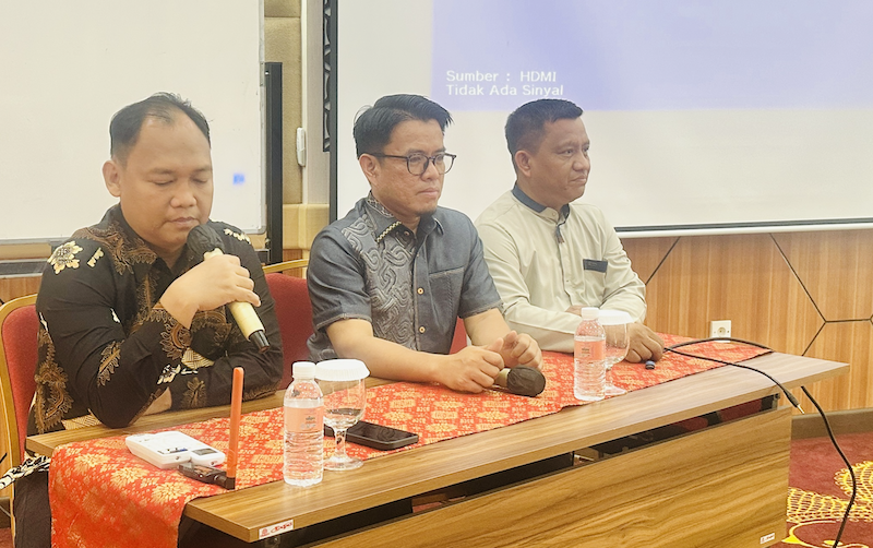 Kepala LPPM UNP Resmi Buka Kegiatan Verifikasi Luaran dan Finalisasi Renstra Penelitian–Pengabdian